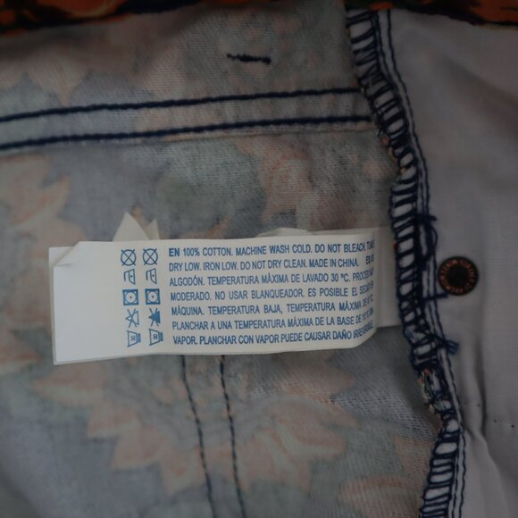 Forever 21 Sunflower Print Cuffed Shorts | 30 - Picture 3 of 5